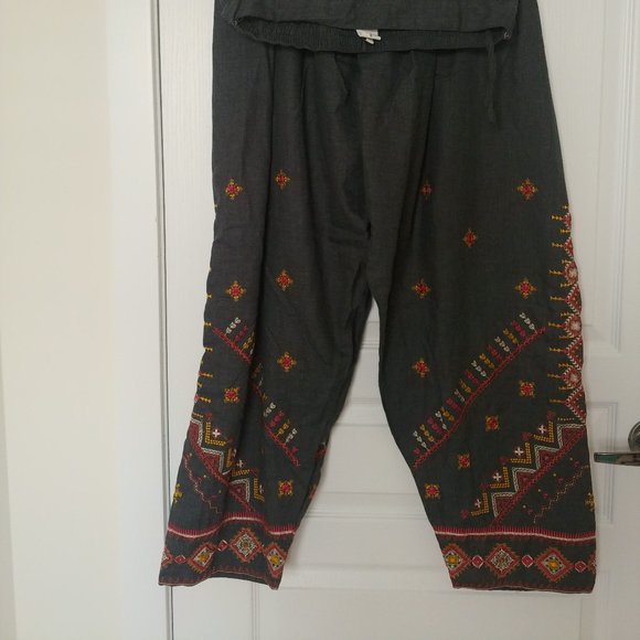 Khaddi cotton dress with full embroided shalwar - Picture 6 of 6